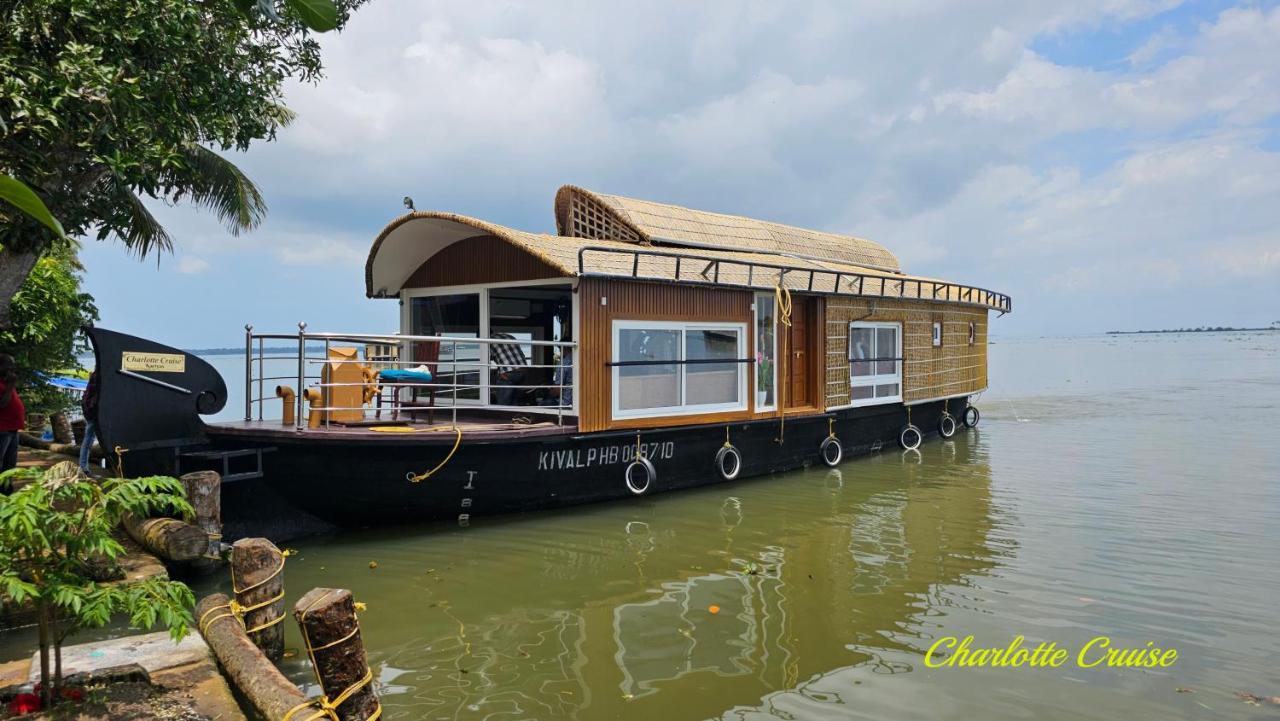Charlotte Cruise House Boat Hotel Alappuzha Bagian luar foto