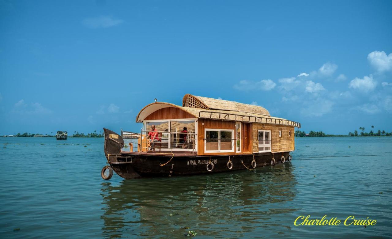 Charlotte Cruise House Boat Hotel Alappuzha Bagian luar foto
